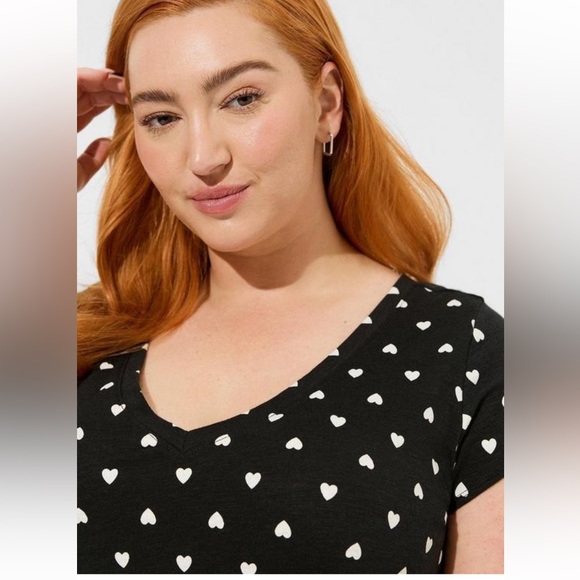 Heart T-shirt - Picture 2 of 7